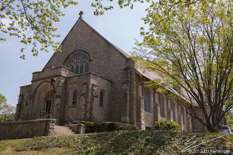 Bausman Memorial United Church Logo