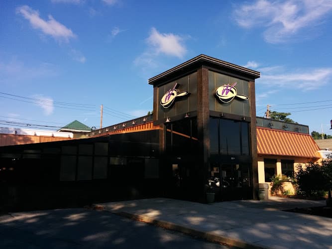 Wyomissing Restaurant and Bakery Logo