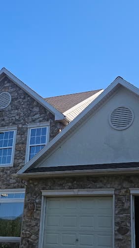 J&L Roofing, LLC Logo