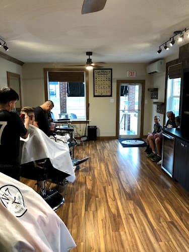 No. 7 Barber Parlor logo