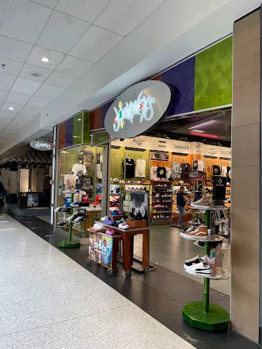 Journeys logo