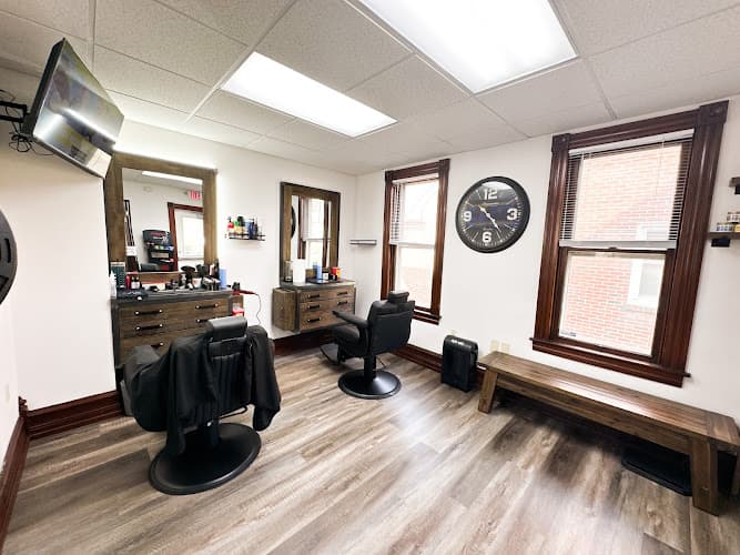 Fine Linez Barbershop - Sinking Spring logo