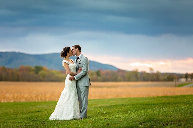 Carrie Kizuka Photography, LLC logo