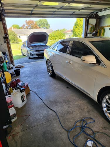 TLC'S DETAILING LLC. logo