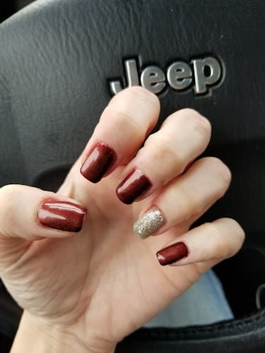 Pro Nails logo