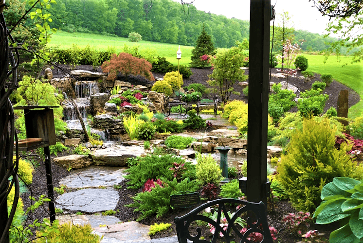 Superior Ponds & Waterfalls logo