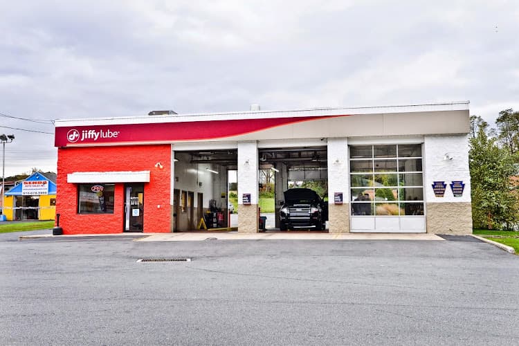 Jiffy Lube Oil Change & Multicare Logo
