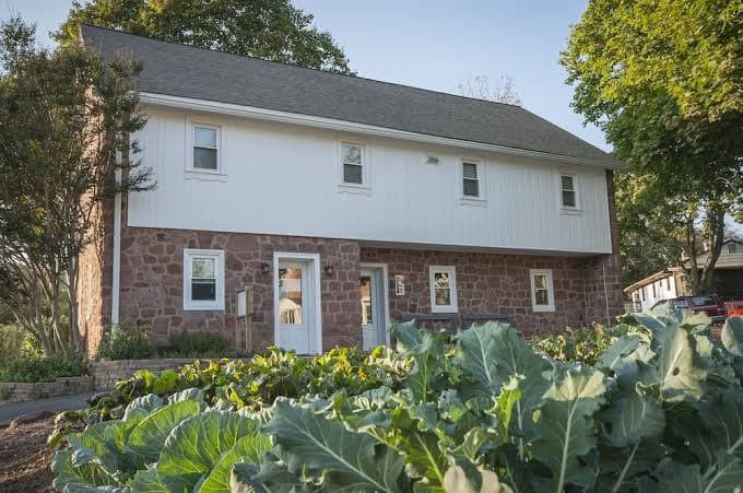 Frush Farm Bed & Breakfast logo