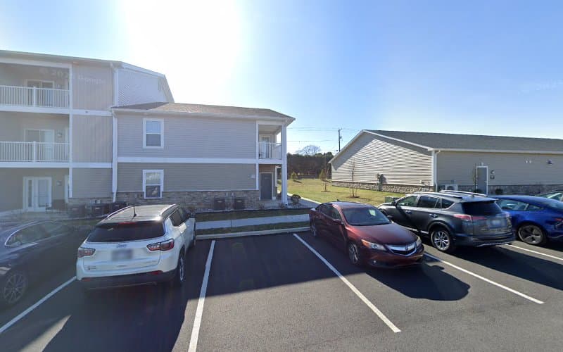 Reserve at Iroquois Building 1 logo