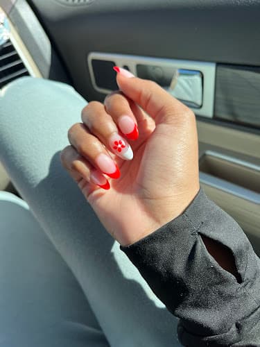 Mary's Nails Logo