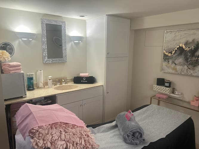 The Queendom Nail & Spa Palace