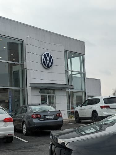 Garnet Volkswagen of Reading Logo