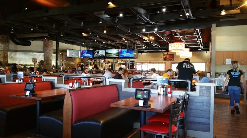 Smokey Bones Reading Logo