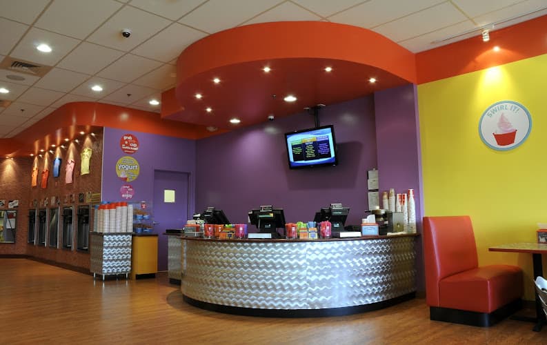 Yogo Crazy Frozen Yogurt logo