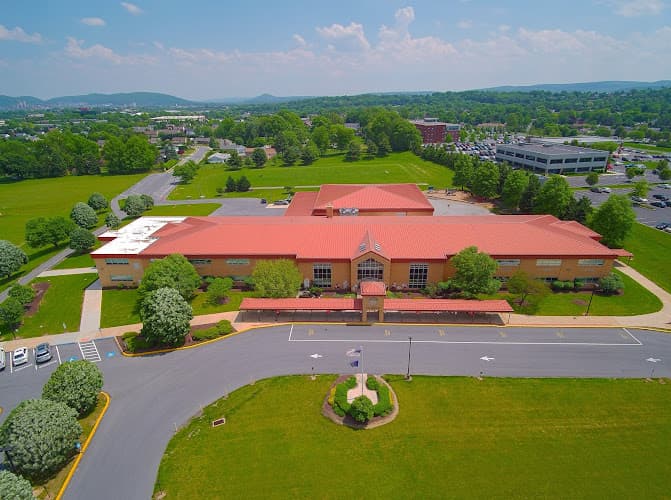 Spring Ridge Elementary School logo