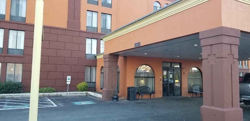 Days Inn by Wyndham Reading Wyomissing logo