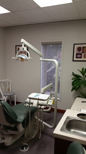 Park Road Dental logo