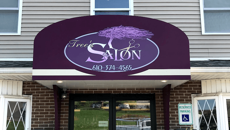 Tree's Salon logo