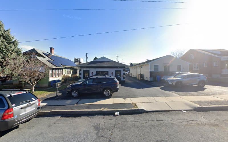 Muhlenberg Dental Associates: Atul & Sonal Naik logo