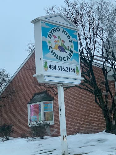 Dyno Kidz Childcare logo