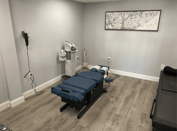 Smith Chiropractic & Wellness Center logo