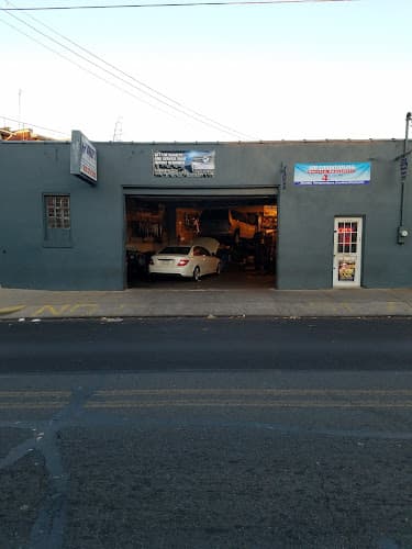 Jorge's Garage logo