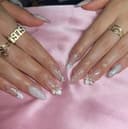 Metzli Nail Bar & Spa logo