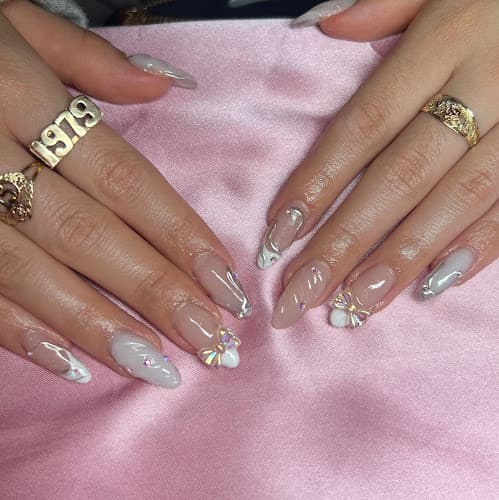 Metzli Nail Bar & Spa logo