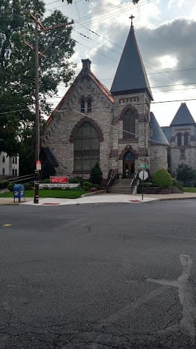 Calvary United Church of Christ logo