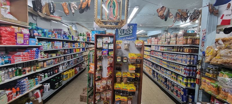 El Puente Mexican Store and Tortilleria Factory logo