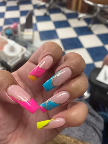 Bc Nails logo