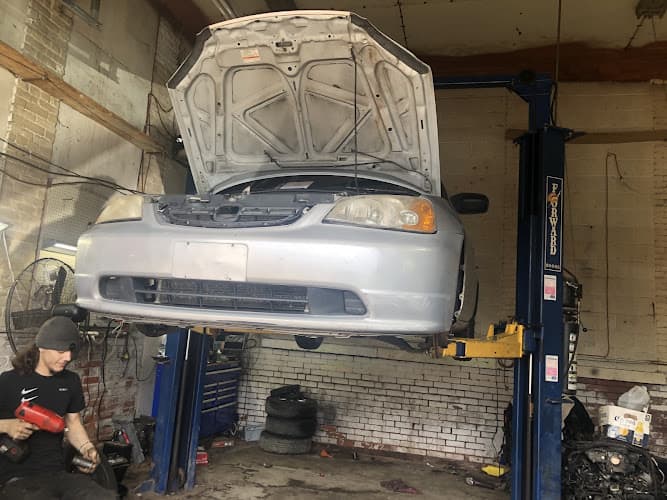 new image auto repair logo
