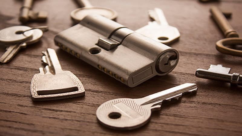 Kenneth C Steiner Jr Inc dba Standard Key & Lock Co. logo