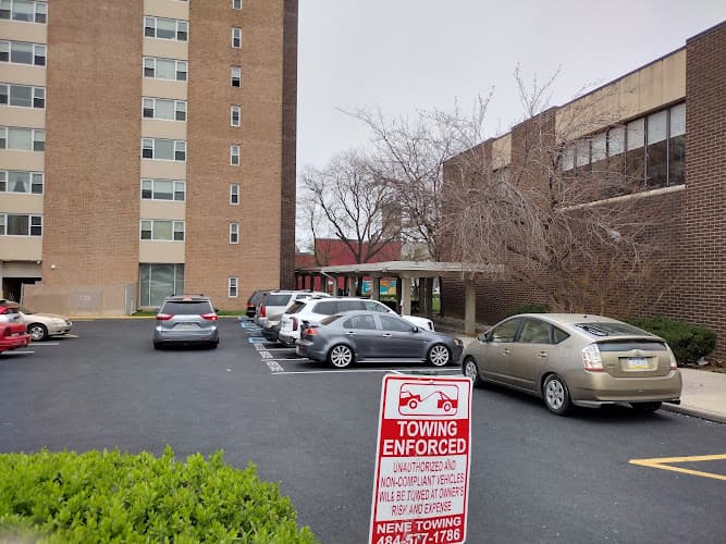 Skyline View Apartments Logo