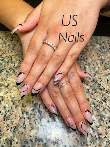 Us Nails Logo