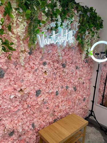 Vanitiesbytiff logo