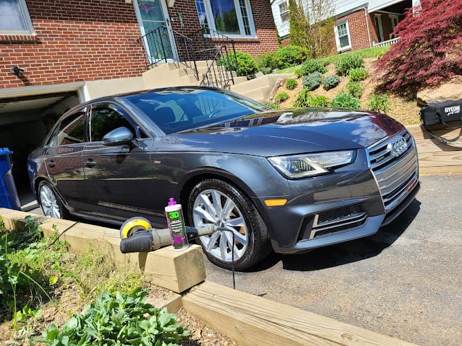 Sams Spit-N-Shine Mobile Detailing logo
