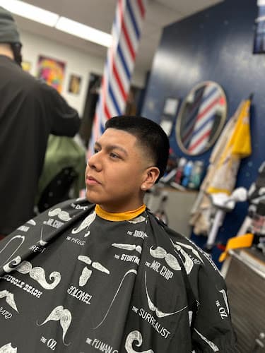 Golden Bladez Barbershop logo