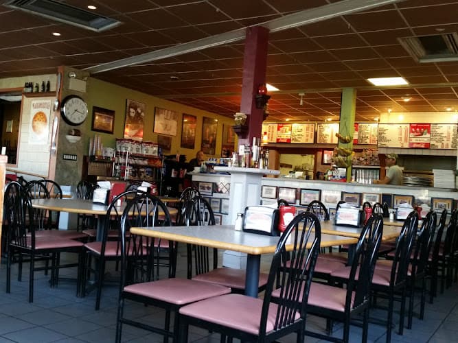 Margherita Pizzeria logo