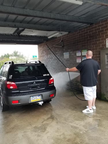 Eleventh Street Car Wash logo