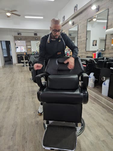 Berks Barber School Logo