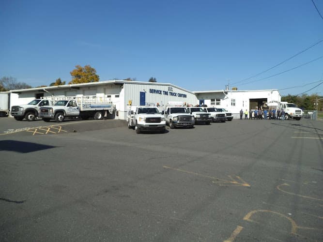 Service Tire Truck Centers - Commercial Truck Tires at Reading Logo
