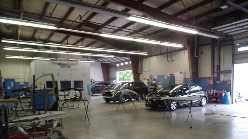 Bob Fisher Chevrolet Body Shop logo