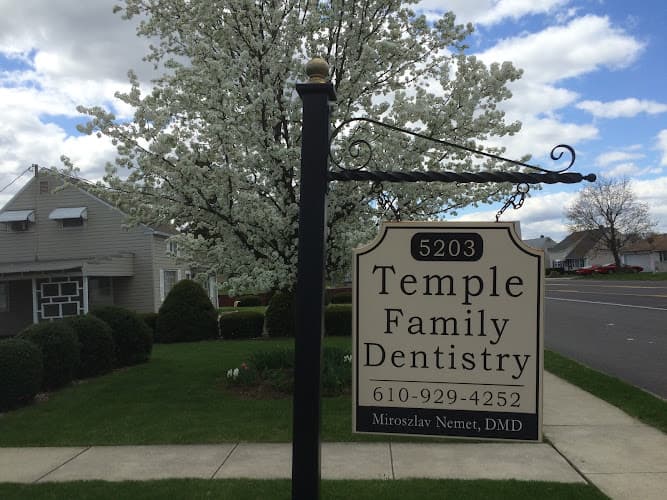 Temple Family Dentistry logo