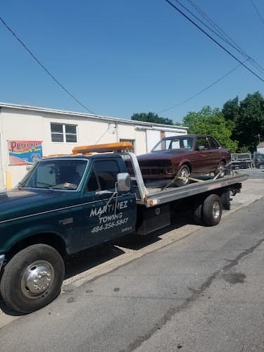 C & W Car repair and Towing LLC logo