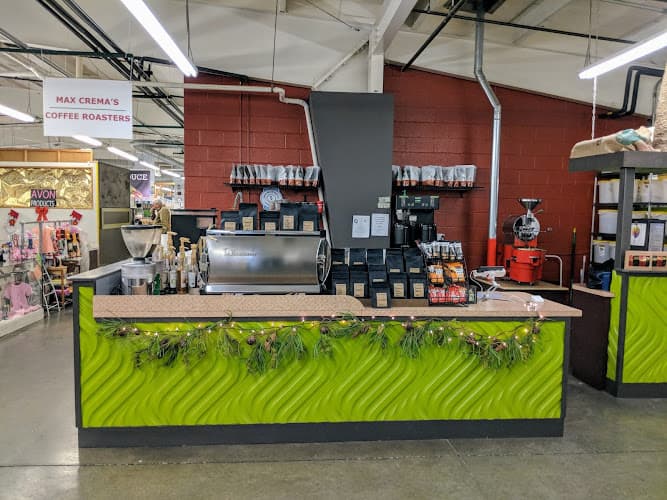 Max Crema's Coffee Roasters logo