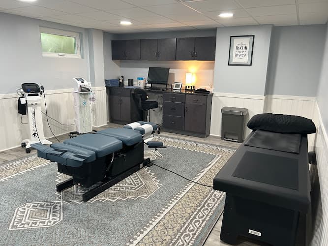 Smith Chiropractic & Wellness Center logo