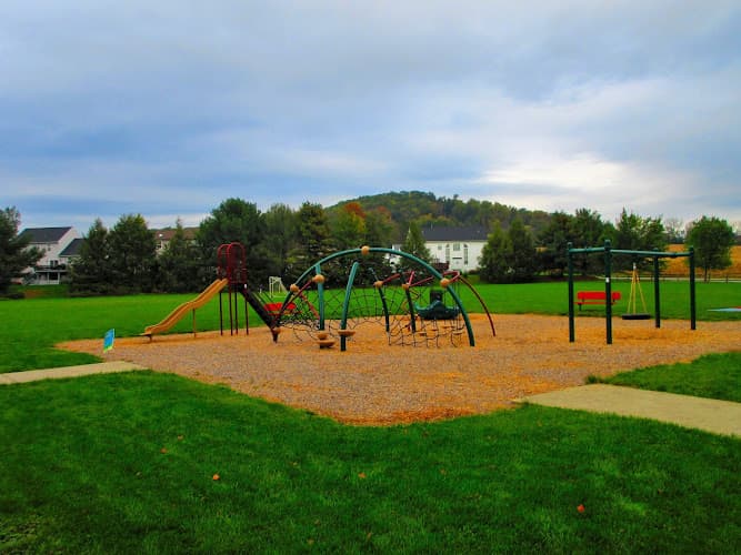Farming Ridge Park logo