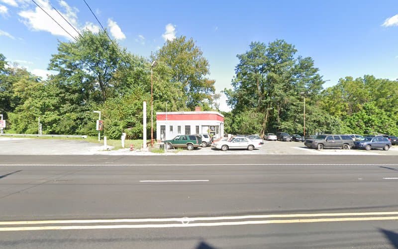 Iezzi's Auto Services logo