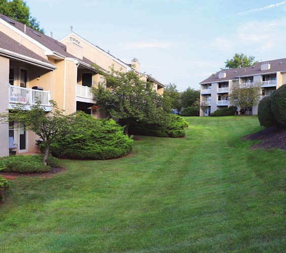 Woodgate Apartments Logo